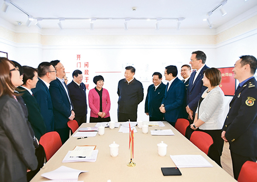 習(xí)近平：堅持、完善和發(fā)展中國特色社會主義國家制度 與法律制度