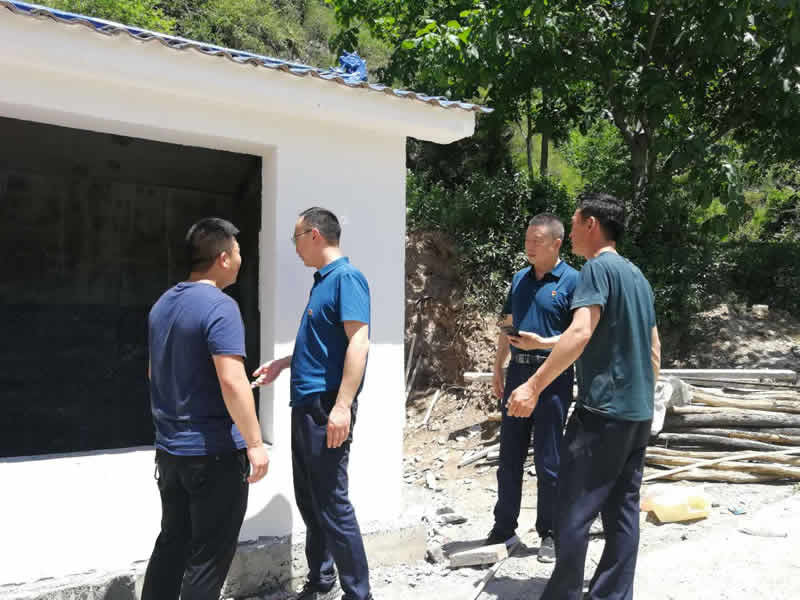 “感黨恩、憶黨史”，--市龍江城鄉(xiāng)發(fā)展集團公司開展慶祝建黨99周年主題黨日活動